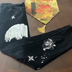 M Society distressed jeans EUC 💀☠️